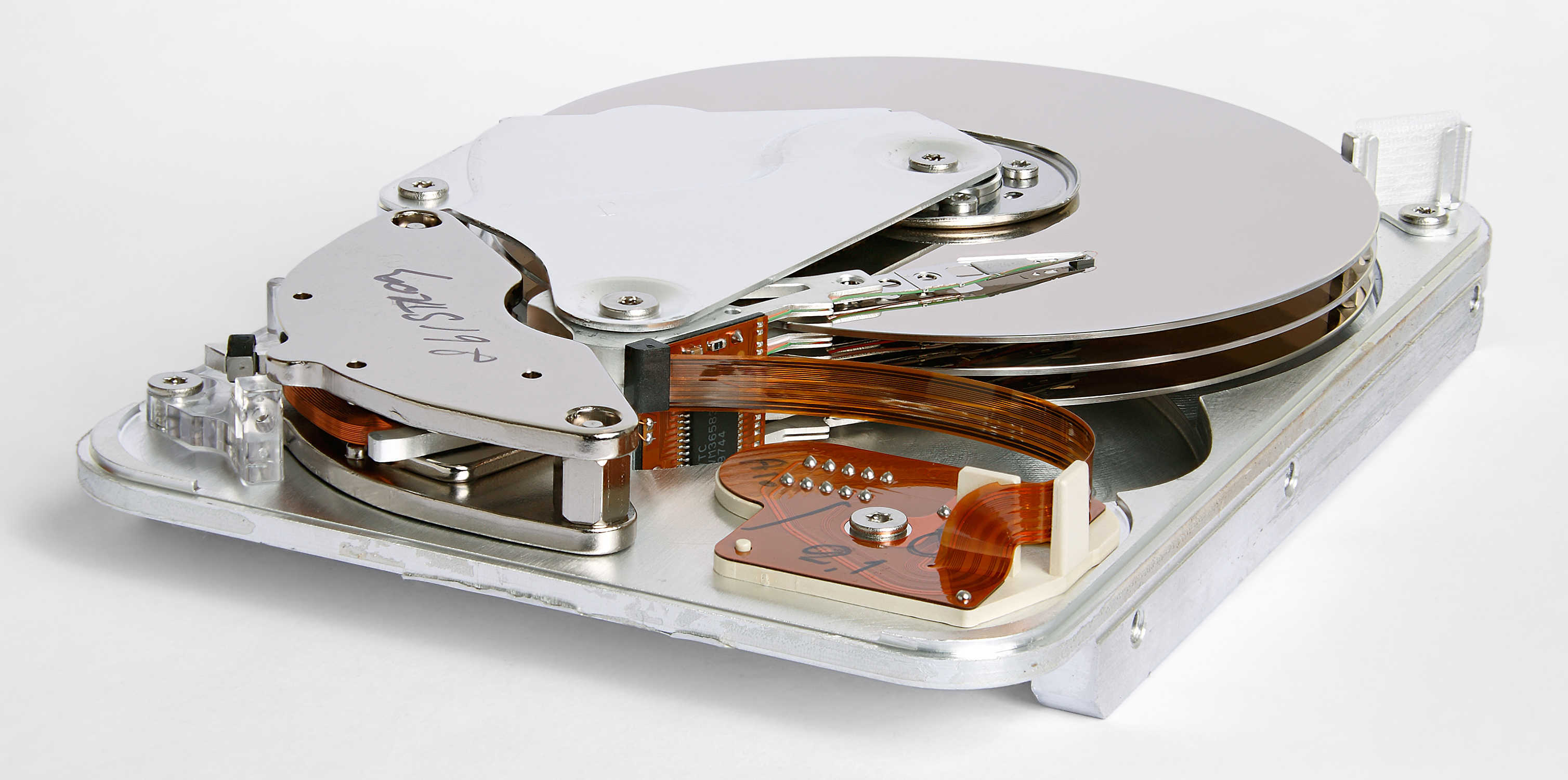 how-do-hard-disk-drives-work