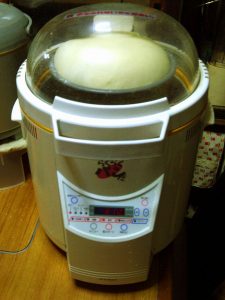 800px-bread_maker