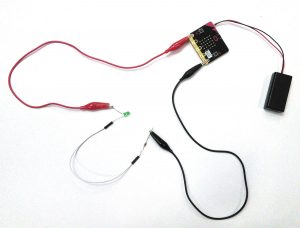 Example of an LED connected to the Microbit